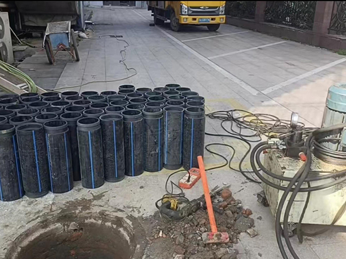 碌曲PE置换管厂家 DN315置换管 非开挖管短管置换